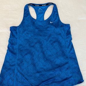 Nike Women’s drifit running tank large